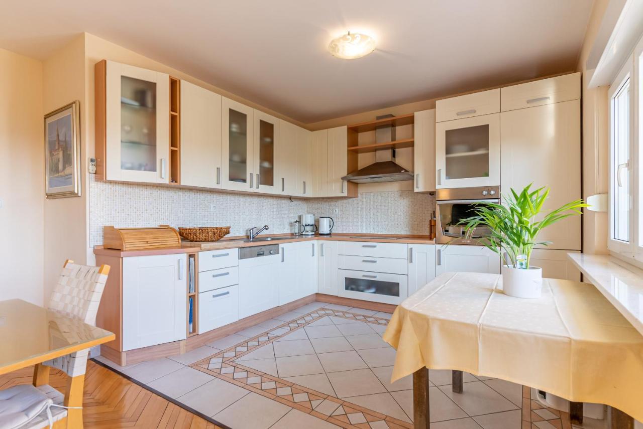 Apartment Luno Kastela Dış mekan fotoğraf