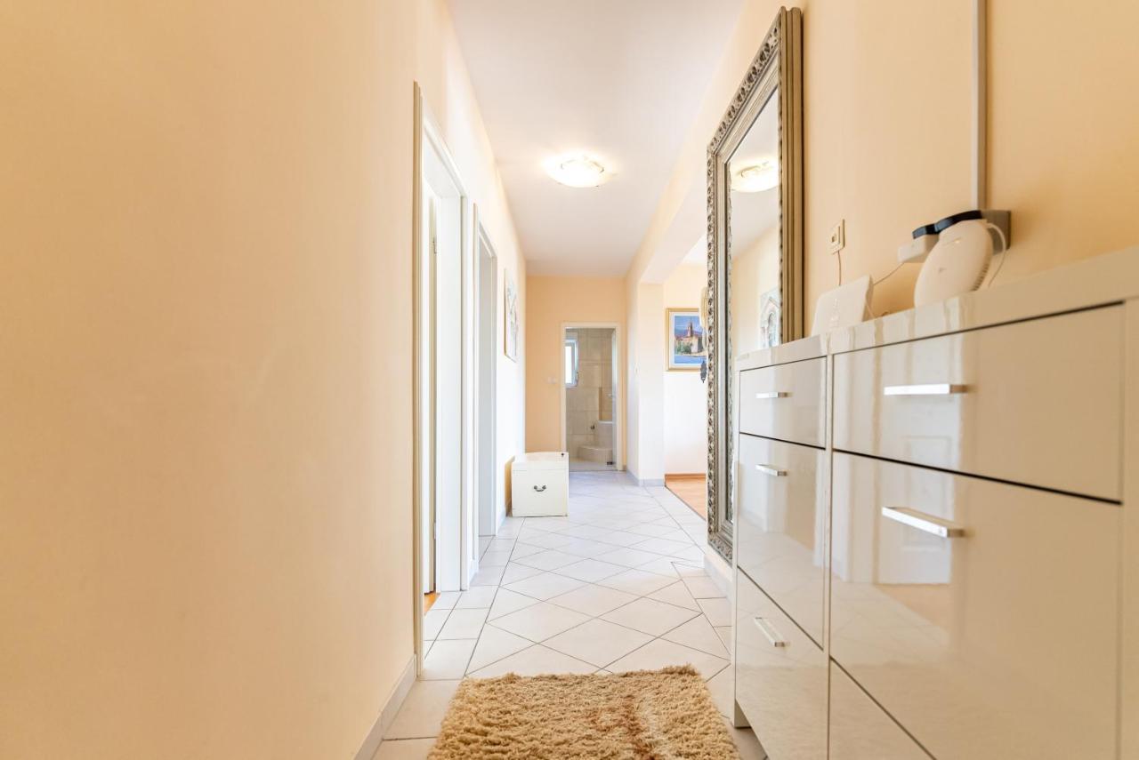 Apartment Luno Kastela Dış mekan fotoğraf